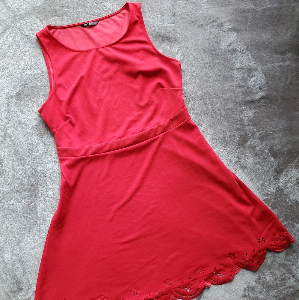 0XL Laser Cut Scallop Edge Dress